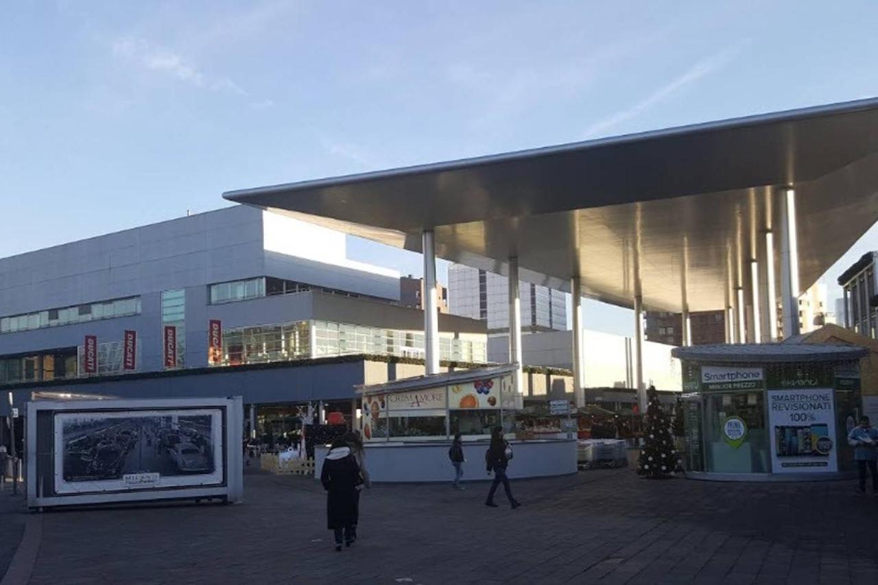 Fiera Milanocity View With Terrace Next To Shopping Mall 아파트 외부 사진